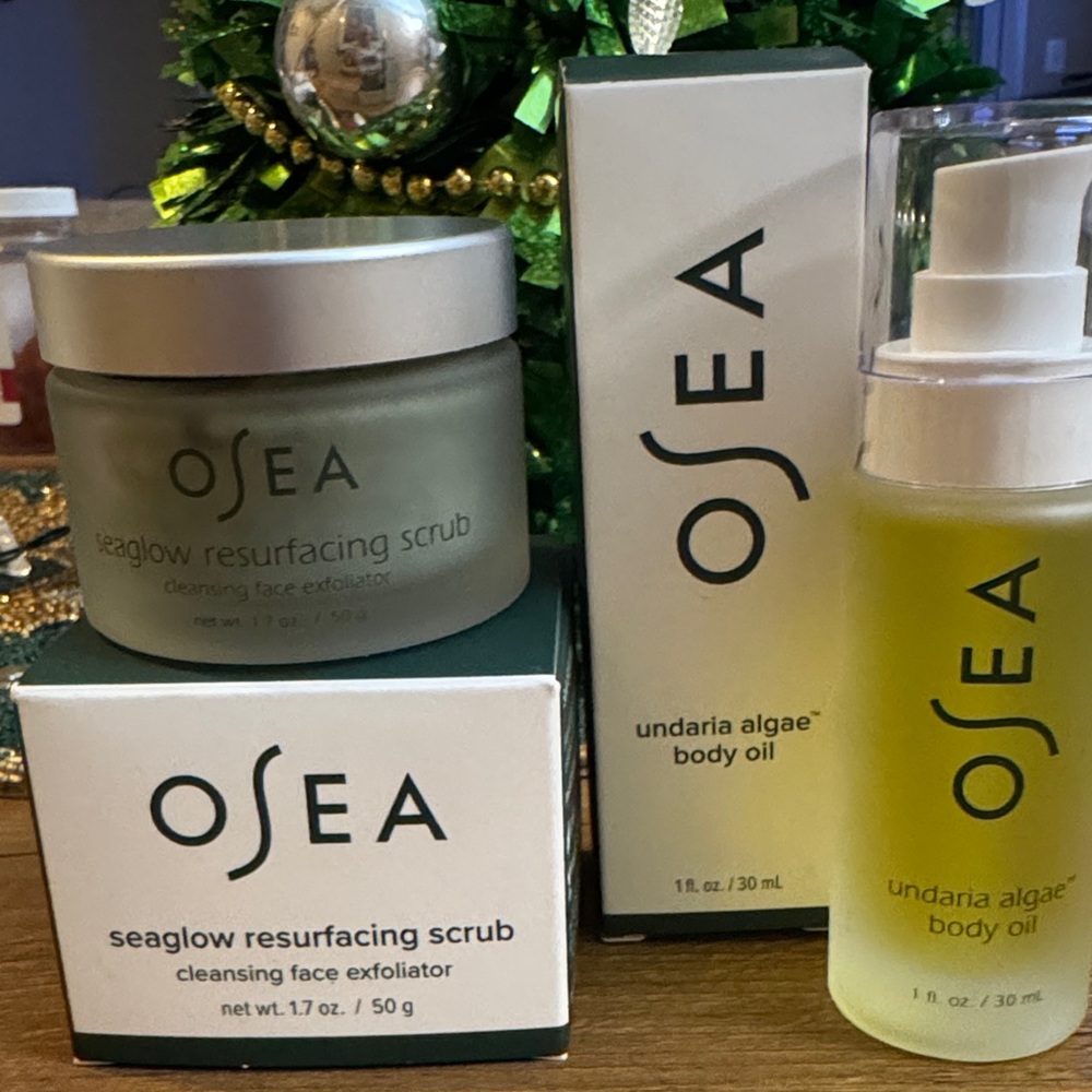 OSEA Seaglow Resurfacing Scrub & Undaria Algae Body Oil Set